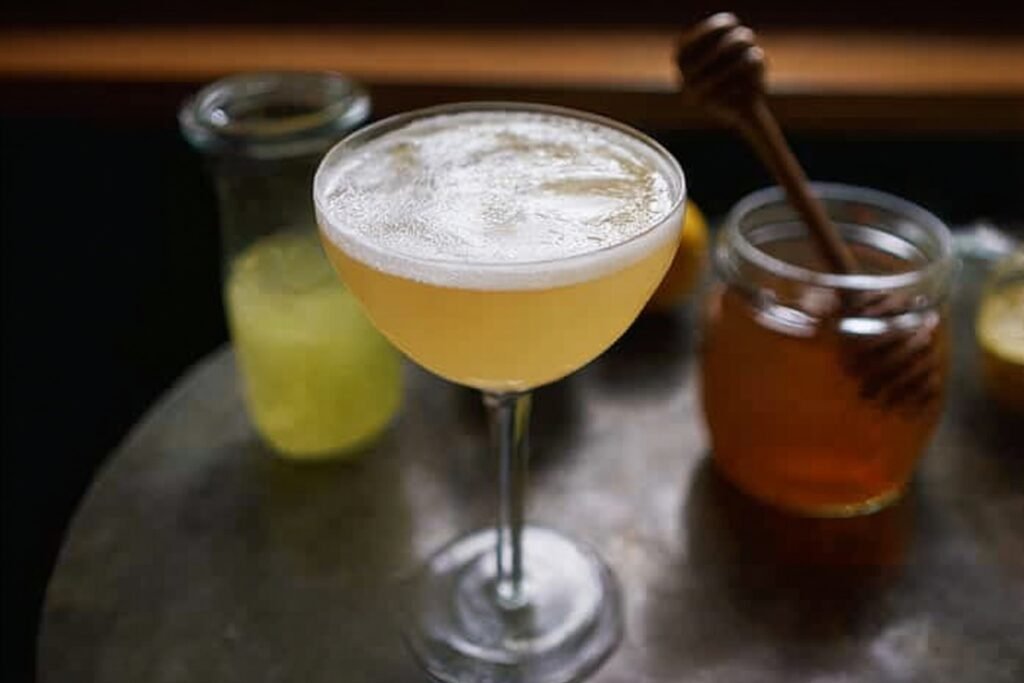 Bees Knees Cocktail 96.png