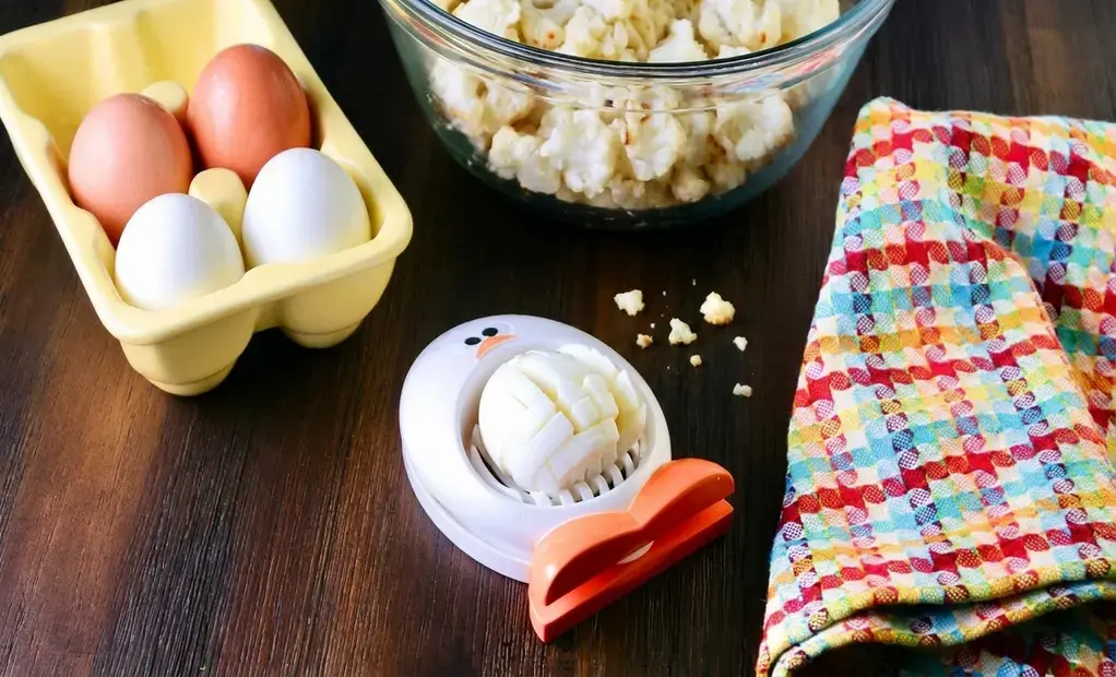Prepare the cauliflower