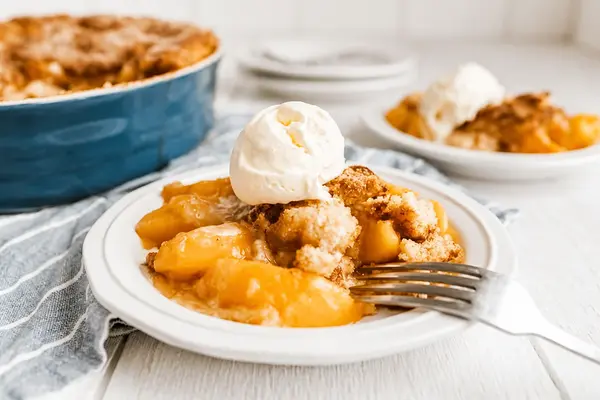 Easy Peach Cobbler Recipe