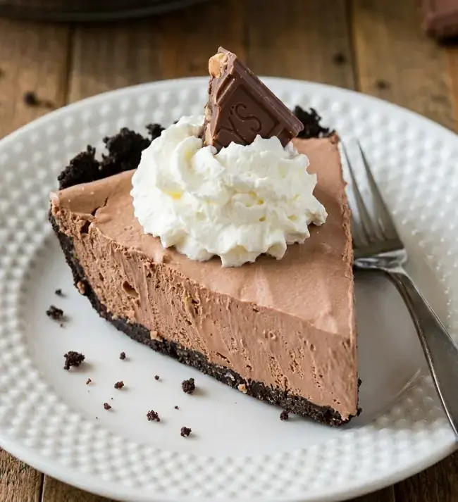 Frozen Chocolate Pie Recipe for a Cold Creamy No Bake Dessert 7 How to make Frozen Chocolate Pie