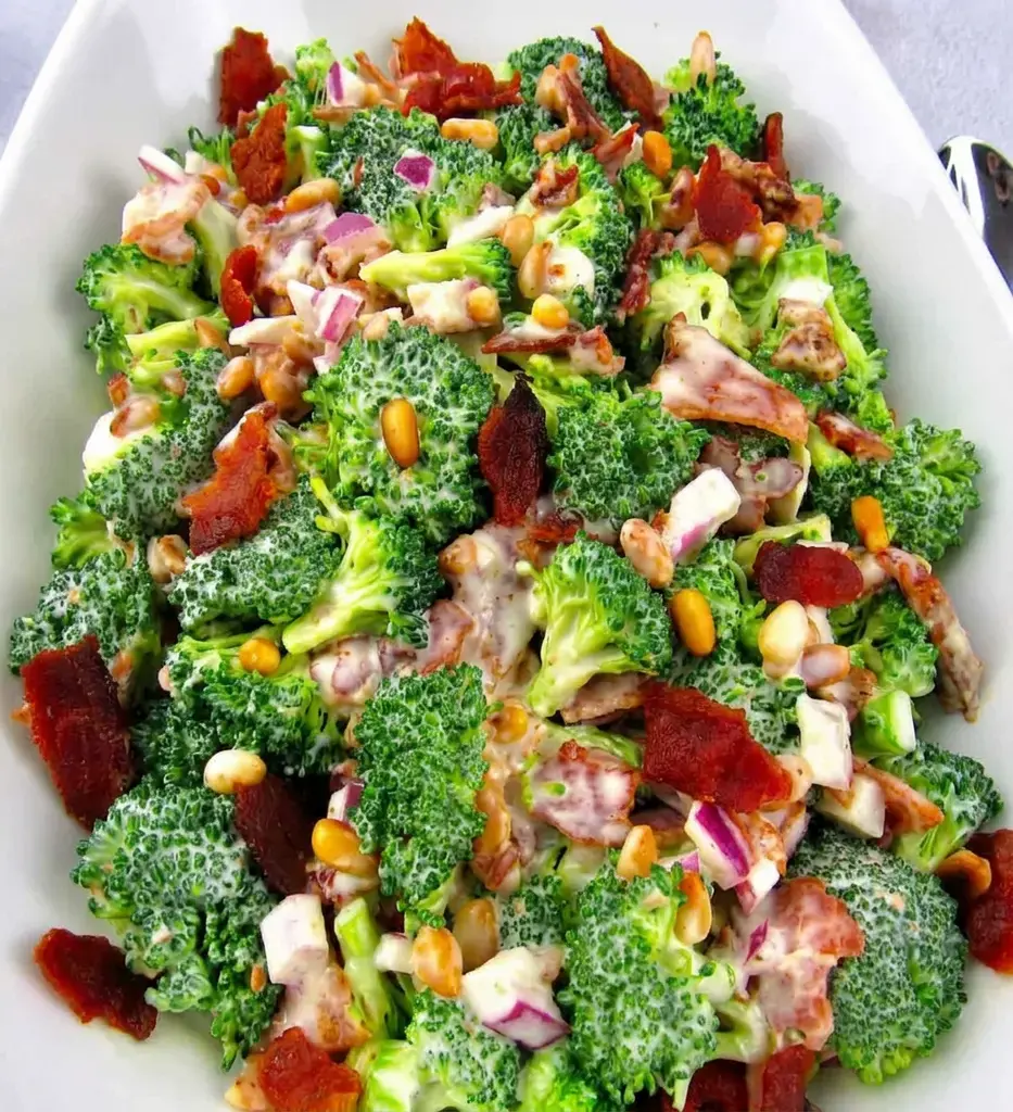 ️ Why You'll Love this Broccoli Salad Recipe