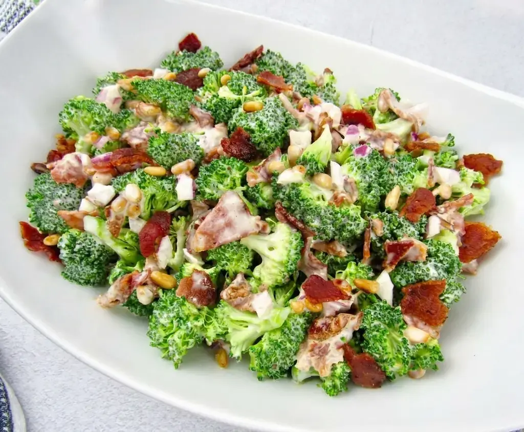 ️ Why You'll Love this Broccoli Salad Recipe