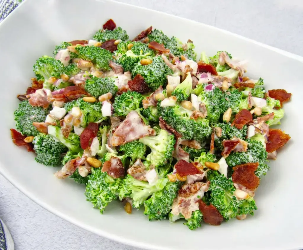 ️ Why You'll Love this Broccoli Salad Recipe