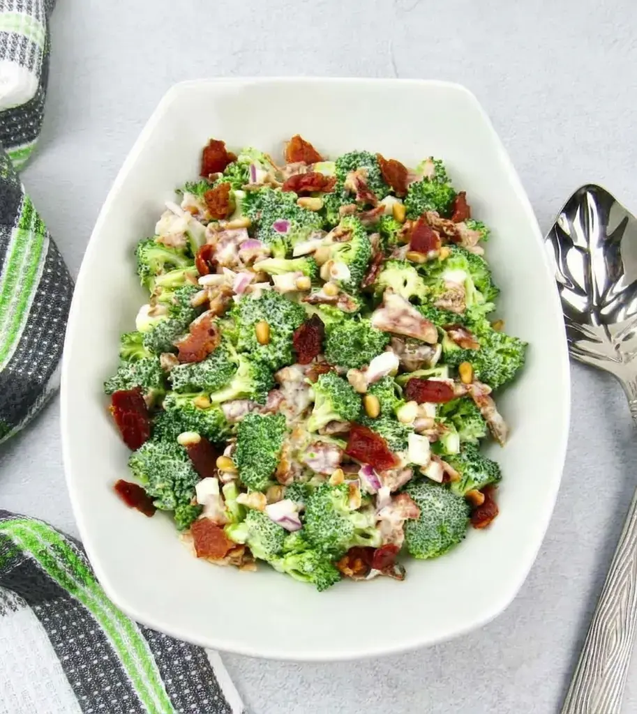 ️ Why You'll Love this Broccoli Salad Recipe