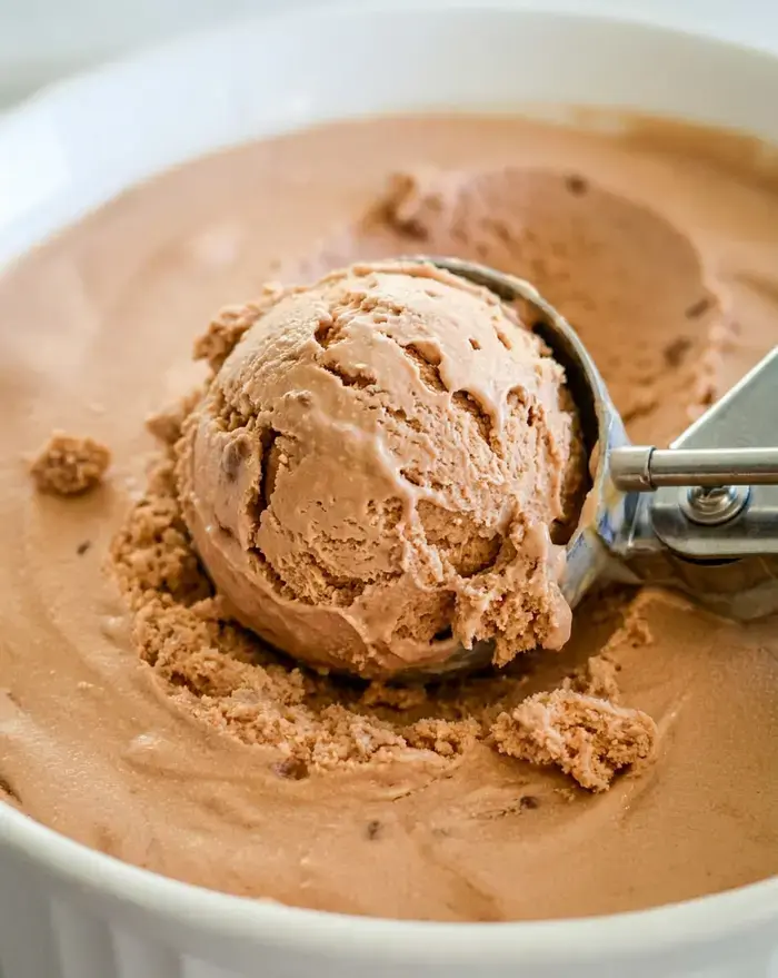 HOW TO MAKE HOMEMADE MILKY WAY ICE CREAM