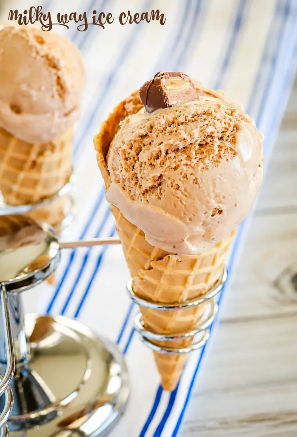 Milky Way Ice Cream Recipe with Caramel and Chocolate 8 Milky Way Ice Cream
