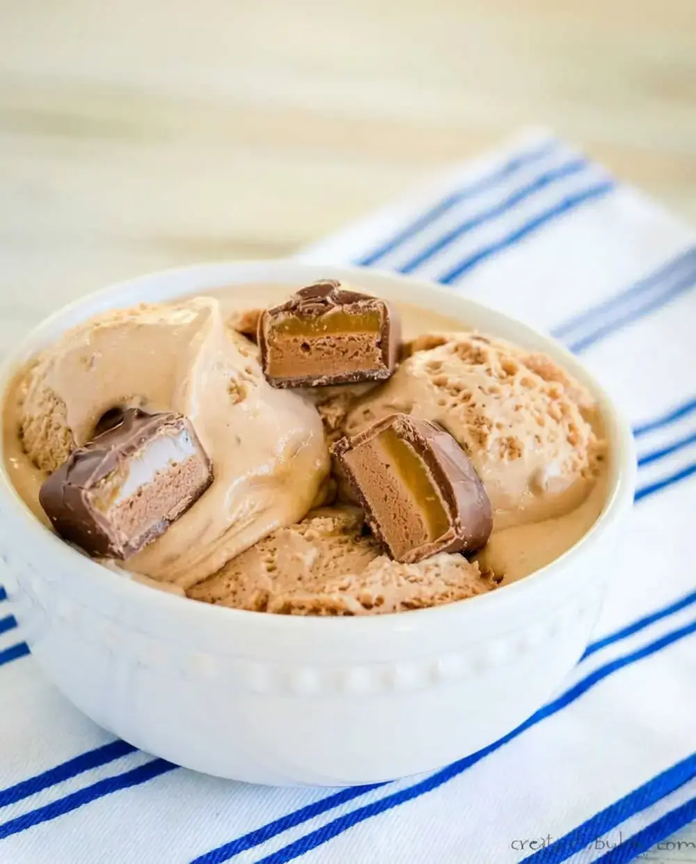Milky Way Ice Cream Recipe with Caramel and Chocolate 13 Milky Way Ice Cream