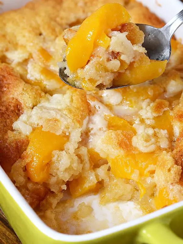 Super Easy Peach Cobbler