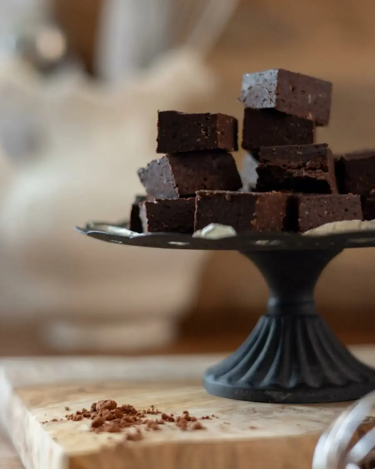 Three Ingredient Date Fudge Recipe - Vegan, Gluten-Free, No Refined Sugar 8 How to Make the Three-Ingredient Date Fudge