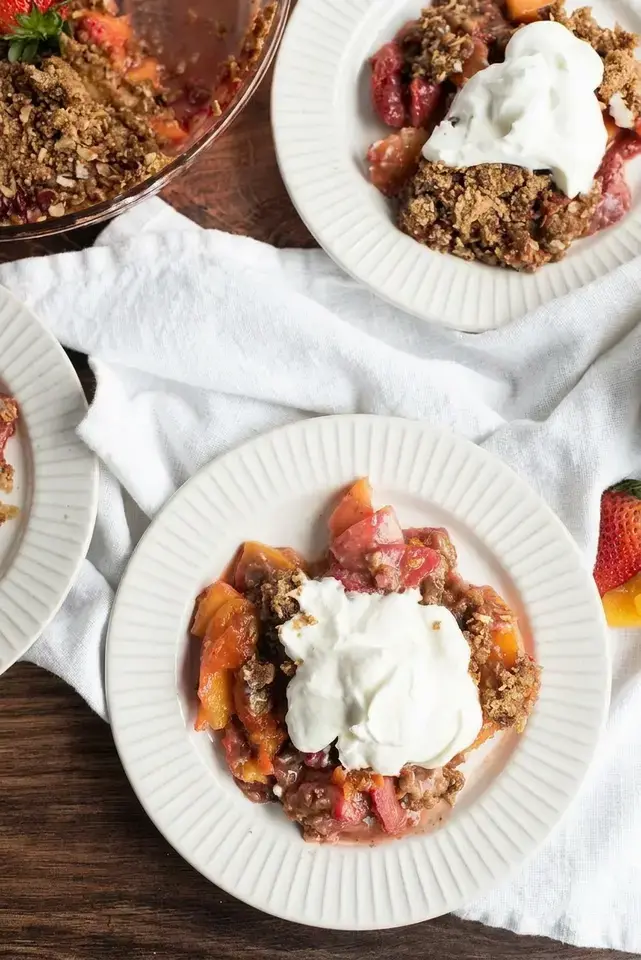 15 Frozen Peach Recipes to Enjoy All Year Long 10 10. Strawberry and Peach Crisp
