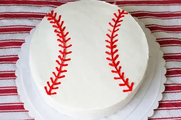 Birthday Cake Decorating Ideas You Can Do at Home for Easy, Fun Cakes 20 Baseball Cake