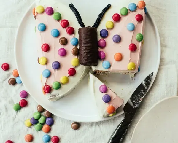 Birthday Cake Decorating Ideas You Can Do at Home for Easy, Fun Cakes 3 Butterfly Cake