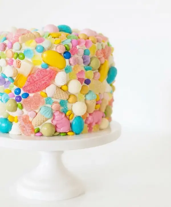 Birthday Cake Decorating Ideas You Can Do at Home for Easy, Fun Cakes 11 Candy Cake