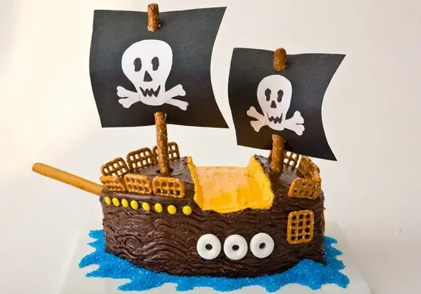 Birthday Cake Decorating Ideas You Can Do at Home for Easy, Fun Cakes 23 Pirate Ship Cake