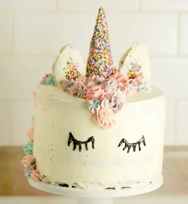 Birthday Cake Decorating Ideas You Can Do at Home for Easy, Fun Cakes 17 Unicorn Cake