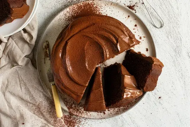 Birthday Cakes For Adults: 14 Sophisticated Ideas for Grown-Up Celebrations 6 Chocolate Mud Cake