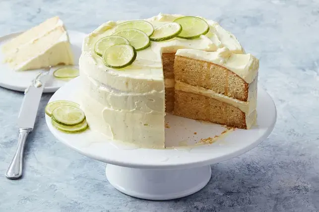 Birthday Cakes For Adults: 14 Sophisticated Ideas for Grown-Up Celebrations 12 Gin and tonic cake