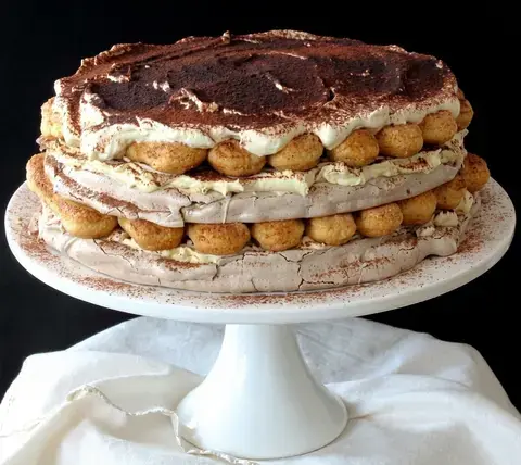 Birthday Cakes For Adults: 14 Sophisticated Ideas for Grown-Up Celebrations 20 Tiramisu with Chocolate Pavlova