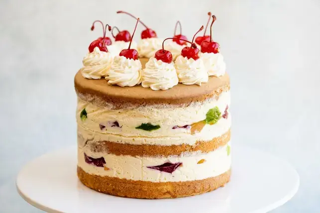 Birthday Cakes For Adults: 14 Sophisticated Ideas for Grown-Up Celebrations 14 Trifle sponge cake