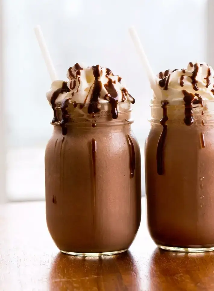 How to make a chocolate smoothie