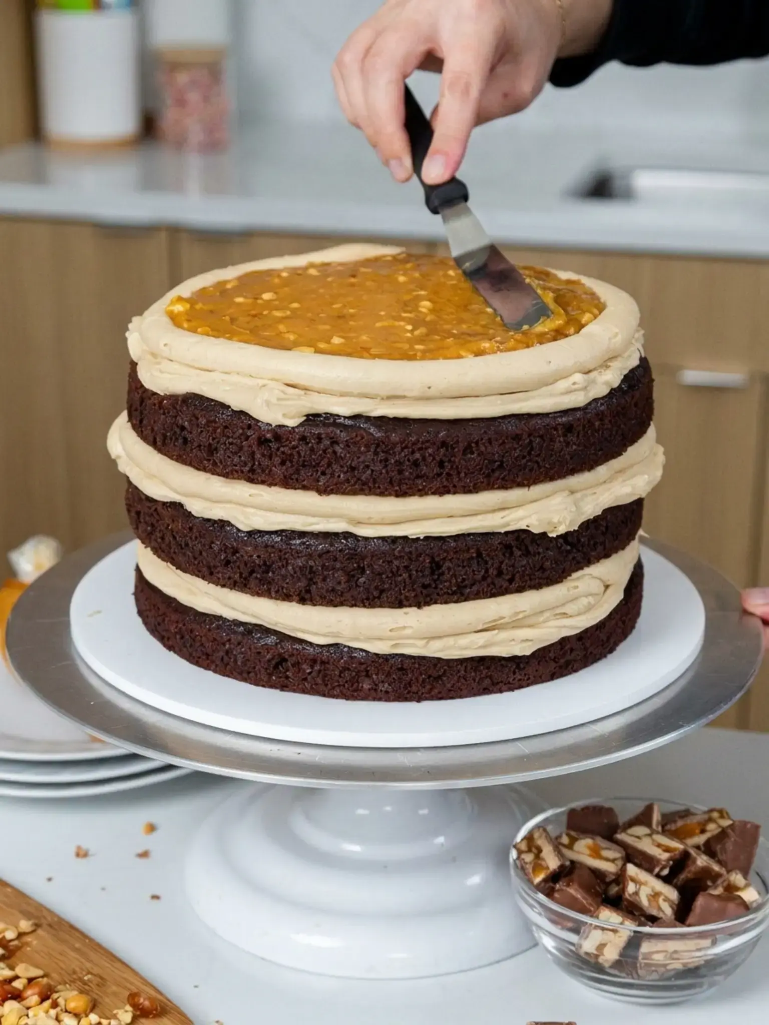 Step 4: Stack and Fill the Cake Layers