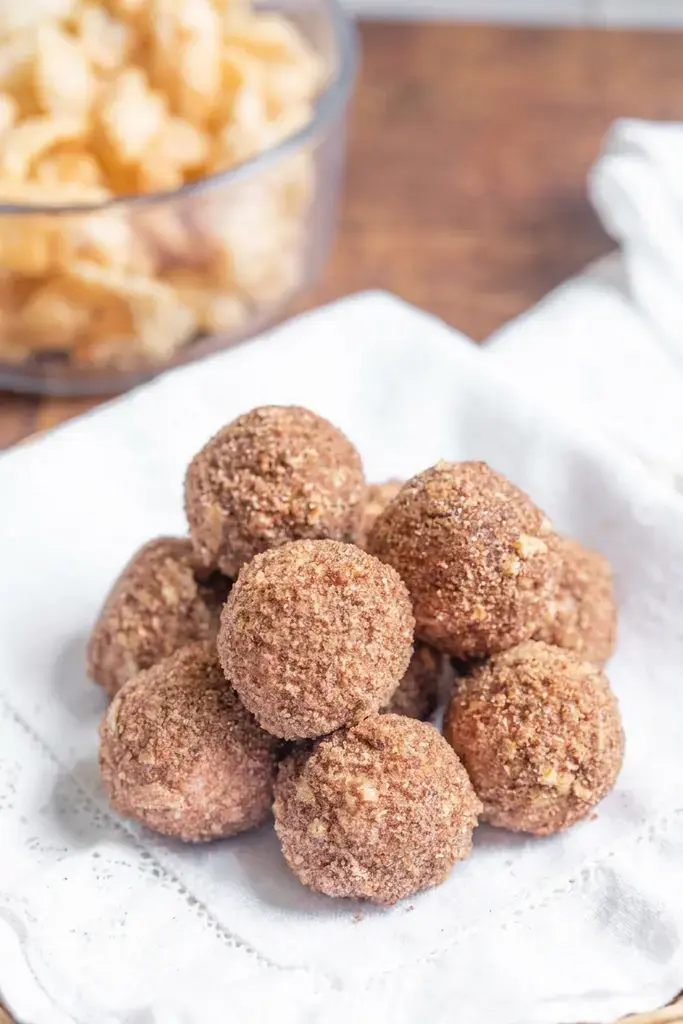18. Keto Churro Fat Bombs