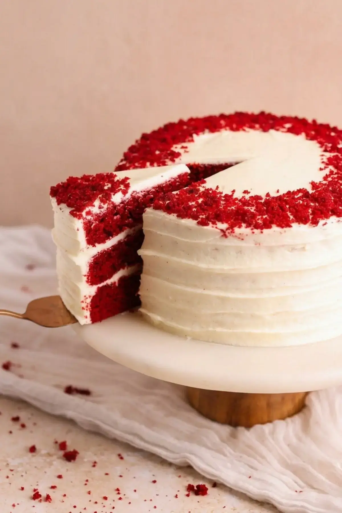 Easy Classic Red Velvet Cake Recipe for a Moist, Tender Crumb 21 WHAT SHOULD A RED VELVET CAKE TASTE LIKE?