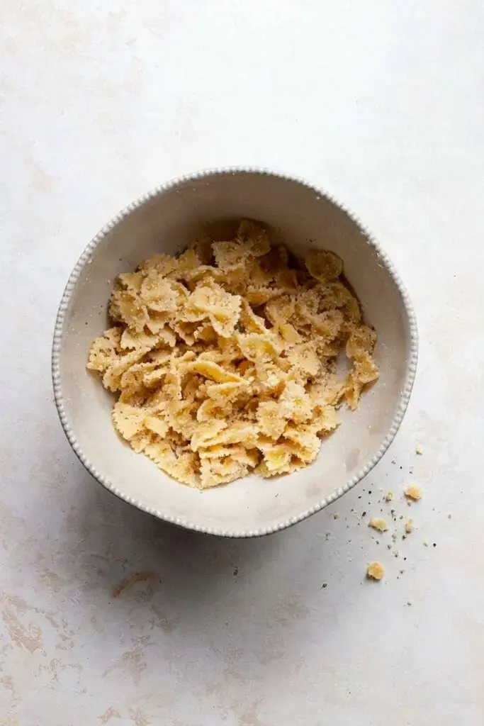 Step-by-step how to make pasta chips in the air fryer