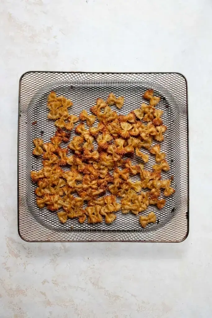 Step-by-step how to make pasta chips in the air fryer