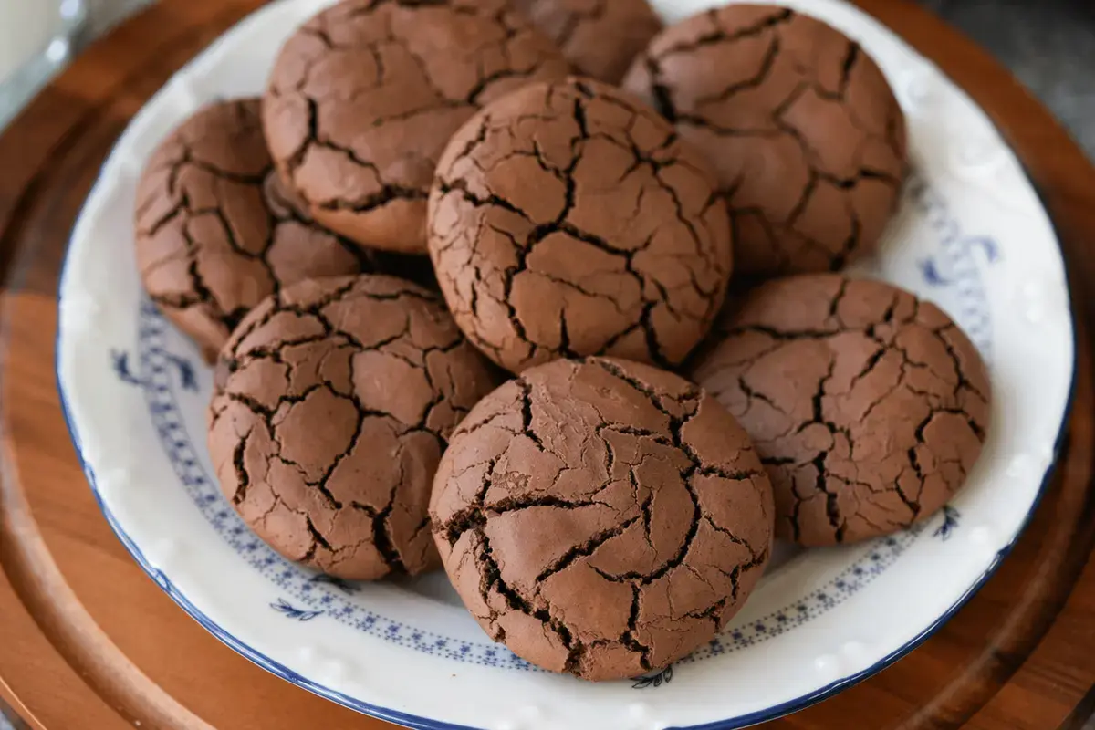 Damak Catlatan Browni Kurabiye: Turkish Chocolate Brownie Cookies 48 Damak Çatlatan Browni Kurabiye Tarifi Fotoğraflı Yapılışı