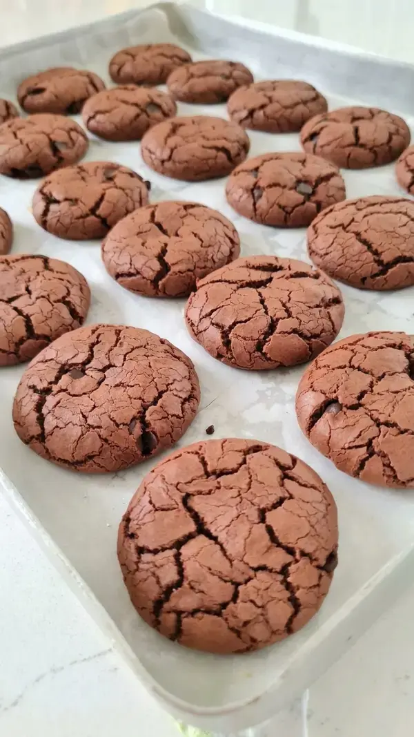 Damak Catlatan Browni Kurabiye: Turkish Chocolate Brownie Cookies 33 Damak Çatlatan Browni Kurabiye Tarifi Fotoğraflı Yapılışı