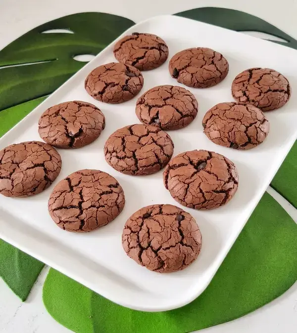 Damak Catlatan Browni Kurabiye: Turkish Chocolate Brownie Cookies 36 Damak Çatlatan Browni Kurabiye Tarifi Fotoğraflı Yapılışı