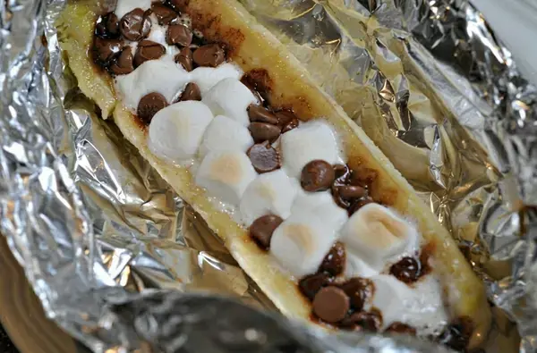 Chocolate Marshmallow Banana Boats