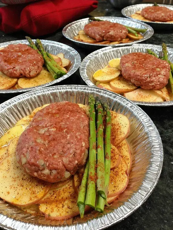 Tinfoil Meat, Potato, and Veggie Bowls