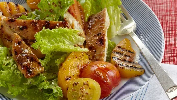Grilled Chicken and Peach Salad