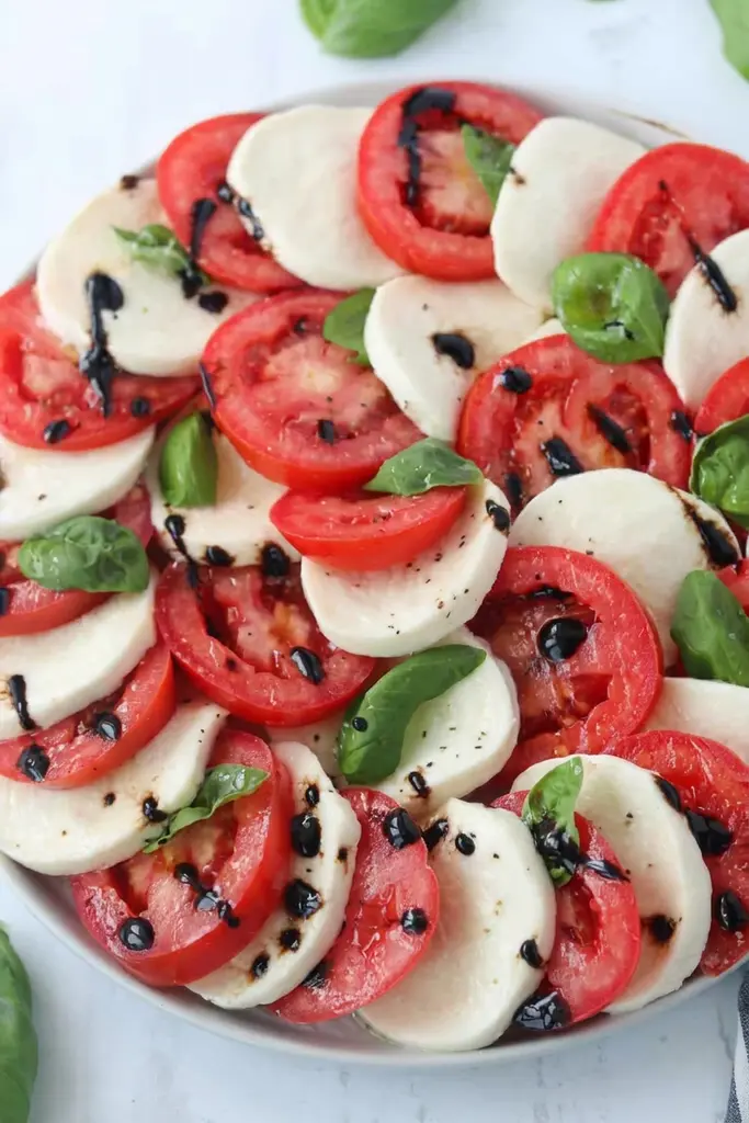 Low Carb Caprese Salad