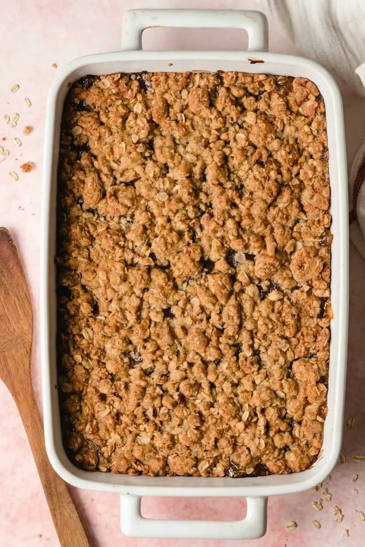 How to Make Our Rhubarb Oatmeal Bars