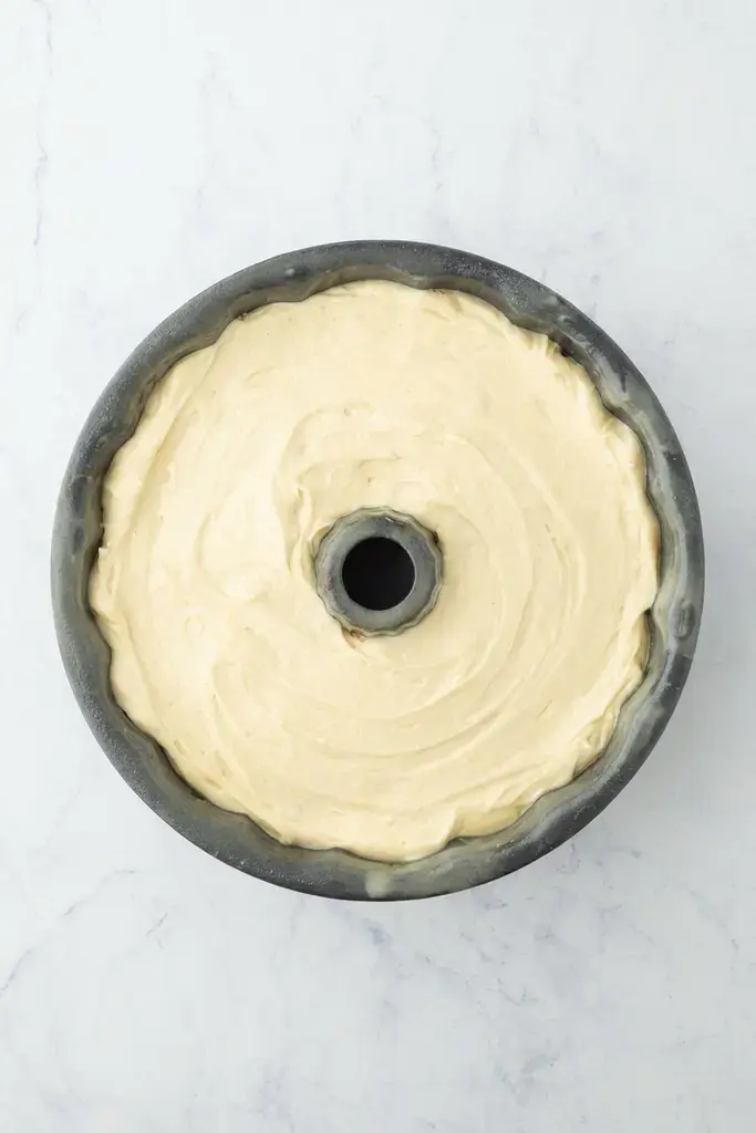 How to Make A Sock it to Me Cake