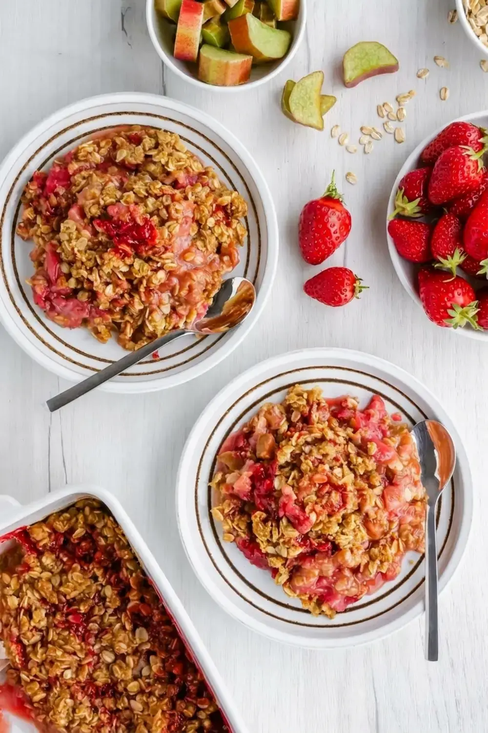 Strawberry Rhubarb Crisp (gluten-free, vegan)