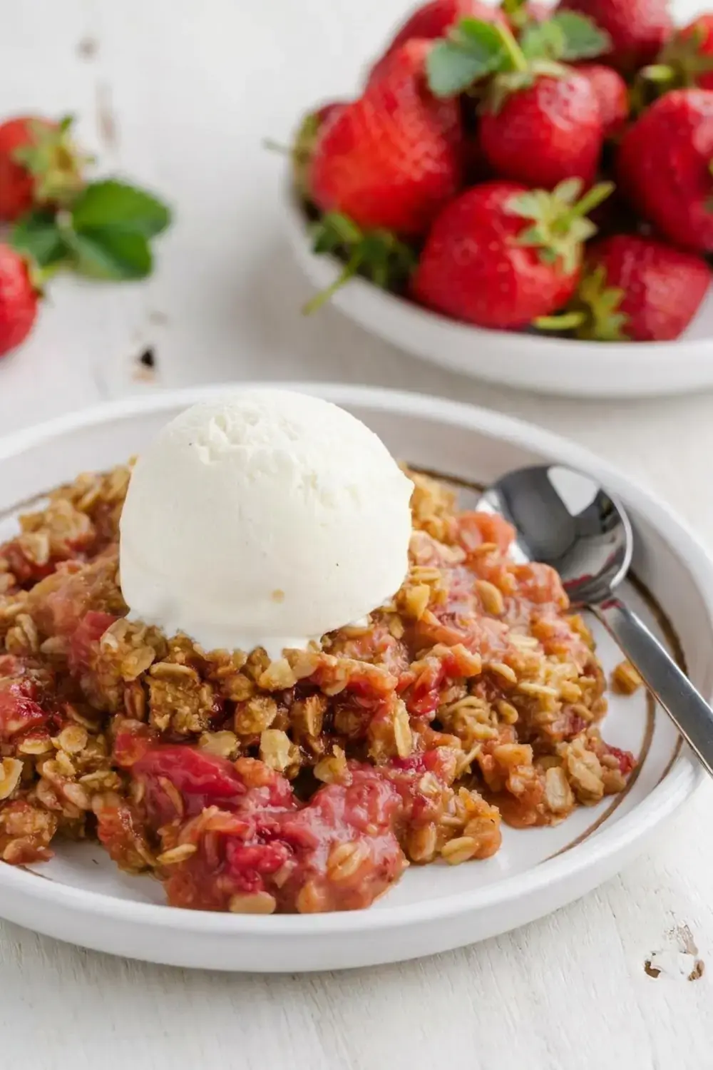 Strawberry Rhubarb Crisp (gluten-free, vegan)