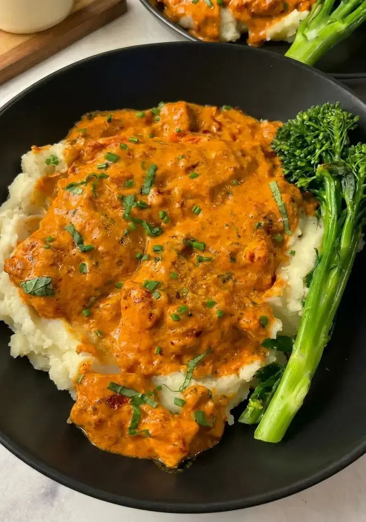 11. Crockpot Tomato Basil Chicken Light Italian Bowl