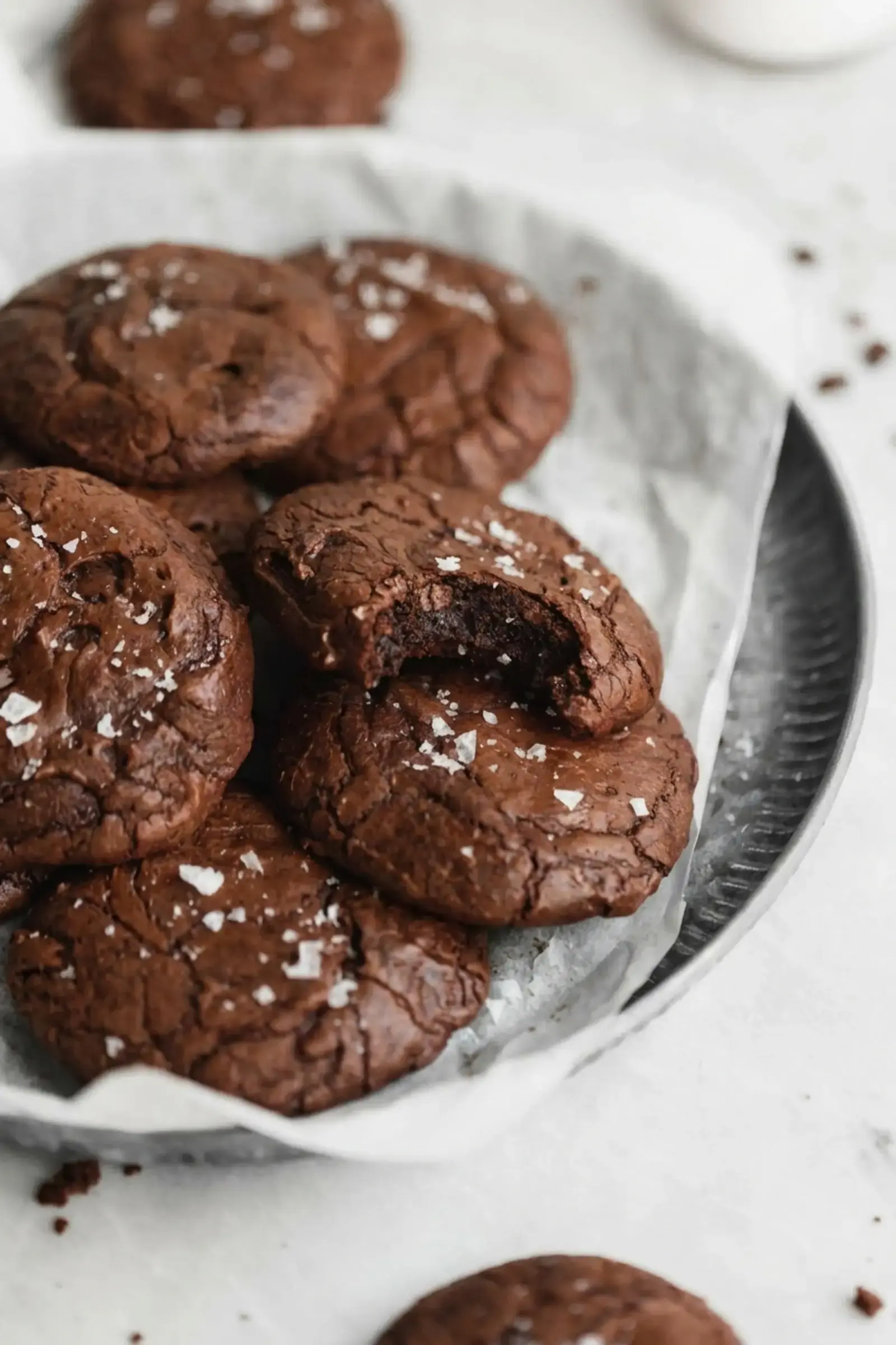 Super Fudgy Brownie Cookies with Crispy Edges and a Gooey Center 12 Fudgy Brownie Cookies