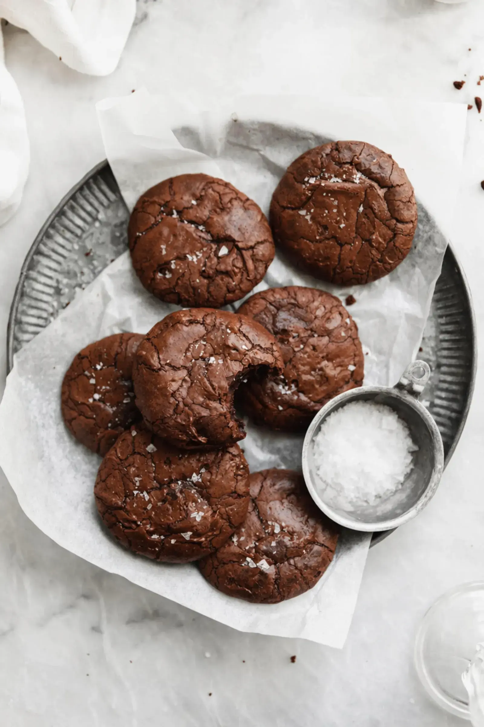 Super Fudgy Brownie Cookies with Crispy Edges and a Gooey Center 15 Tips for the best brownie cookies