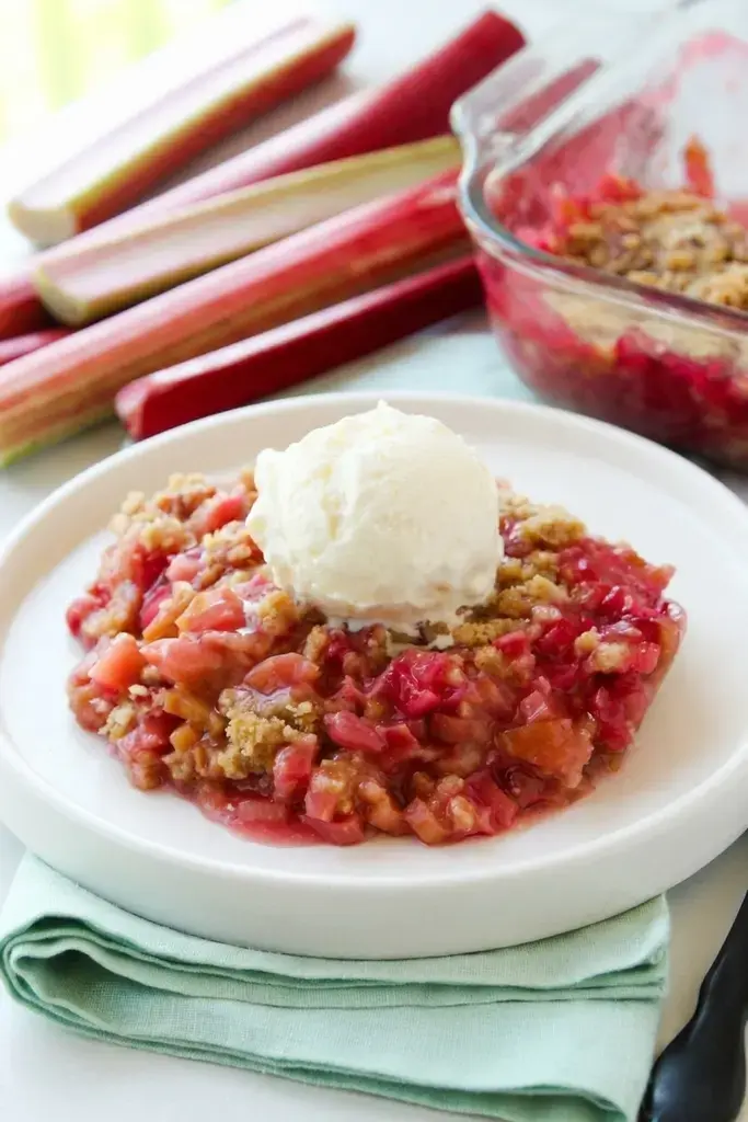 Rhubarb Crisp is the Dessert of Spring !