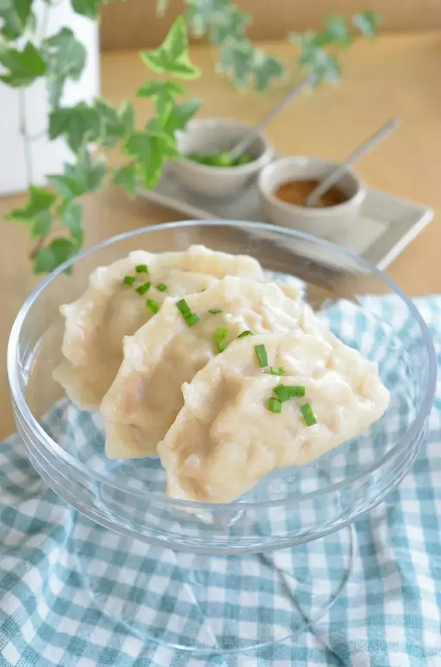 Ways To Eat Cook Kimchi Recipes: 15 Delicious Ideas for Every Meal 7 #7. Korean Dumpling with Kimchi (Mandu)
