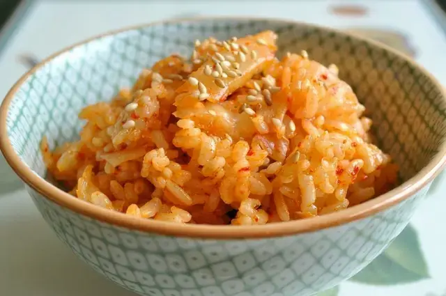 Ways To Eat Cook Kimchi Recipes: 15 Delicious Ideas for Every Meal 8 #8. Cold Kimchi Rice (Kimchi Mari (김치말이)