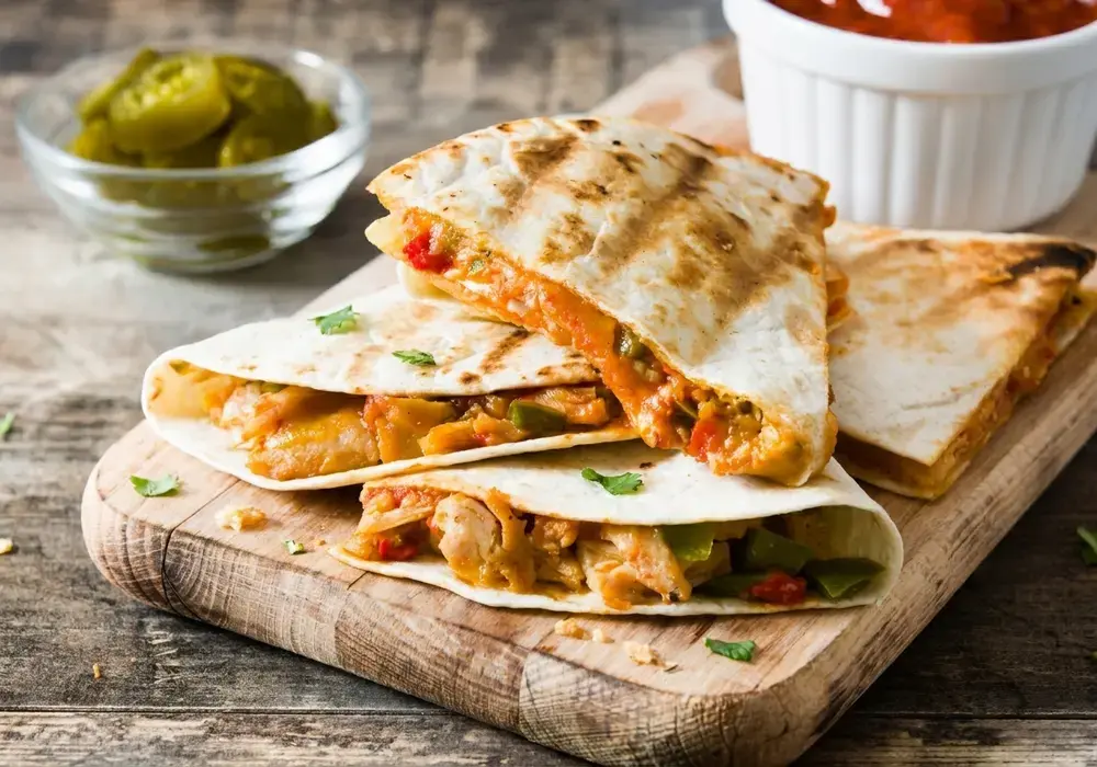 15 Easy Bento Box Meal Ideas for Adults 16 Bento Box Meal Ideas For Adults, Mini Quesadillas, Salsa, and Guacamole