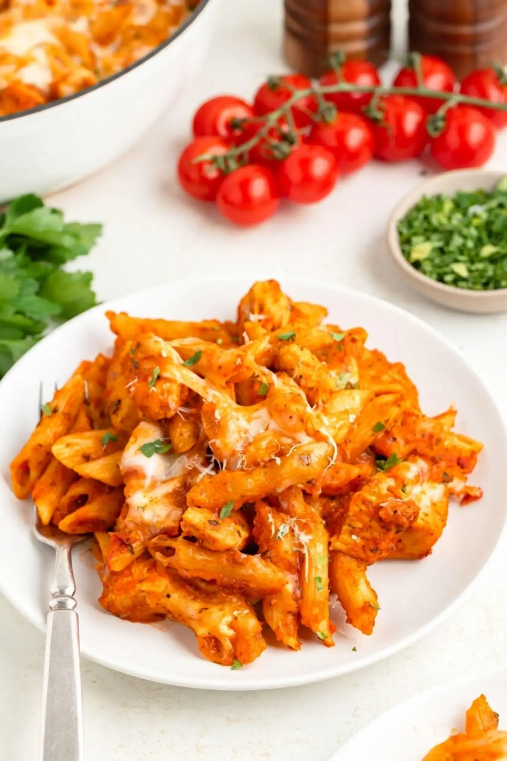 Chicken Parmesan Pasta Skillet: Easy 20-Minute Dinner 11 Large skillet holding chicken pasta and sauce evenly