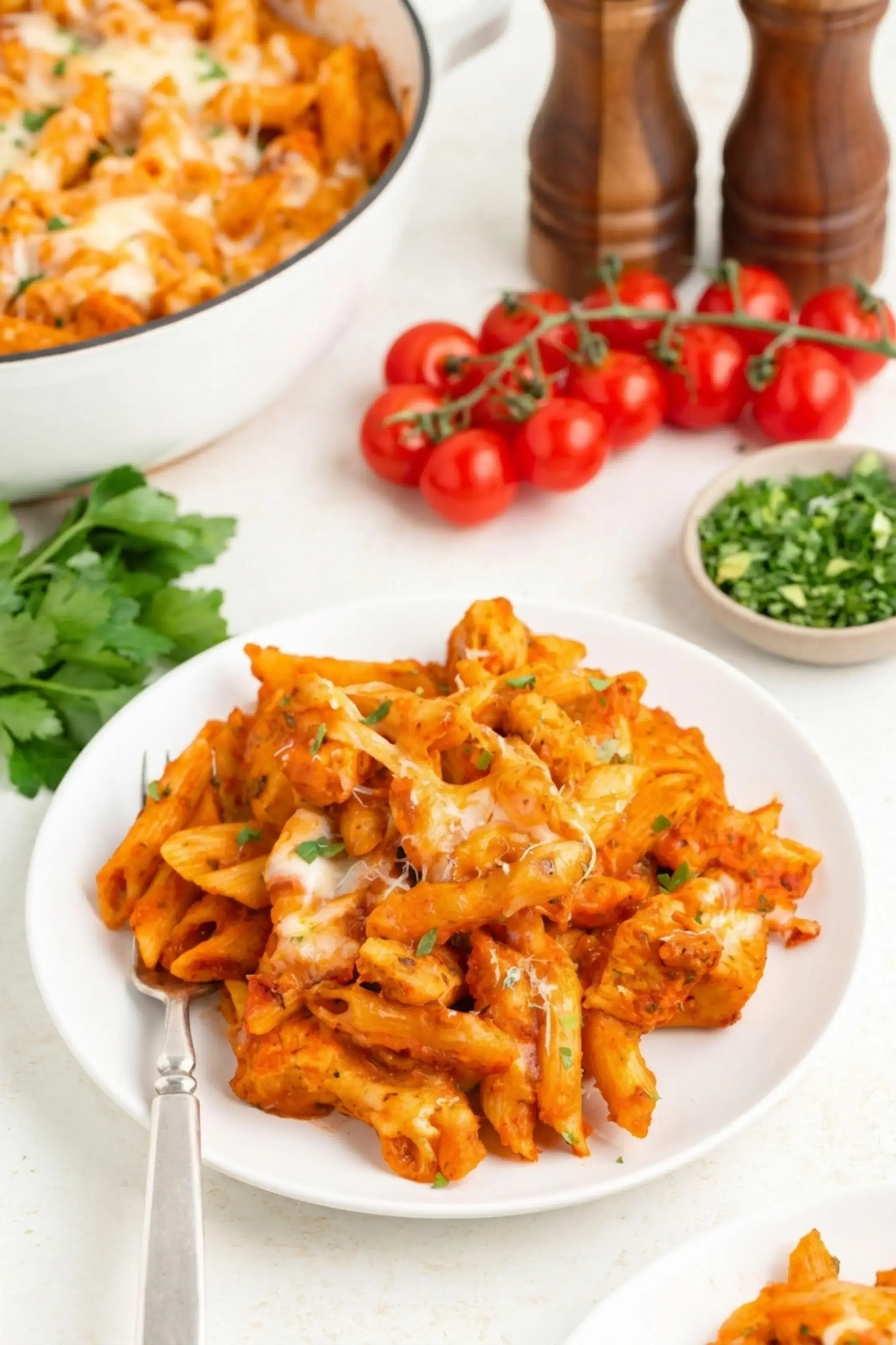 Chicken Parmesan Pasta Skillet: Easy 20-Minute Dinner 14 Serving of cheesy Chicken Parmesan Pasta Skillet