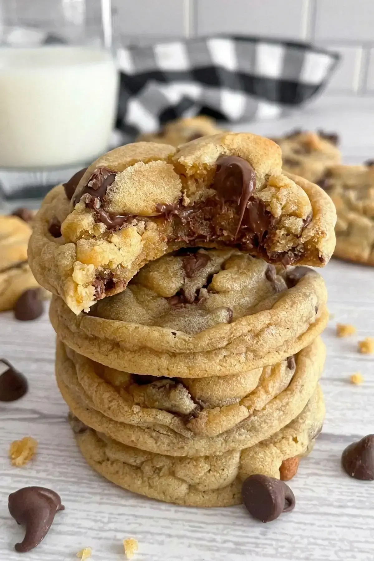 Crumbl Chocolate Chip Cookie, How to Make This Crumbl Chocolate Chip Cookie Recipe